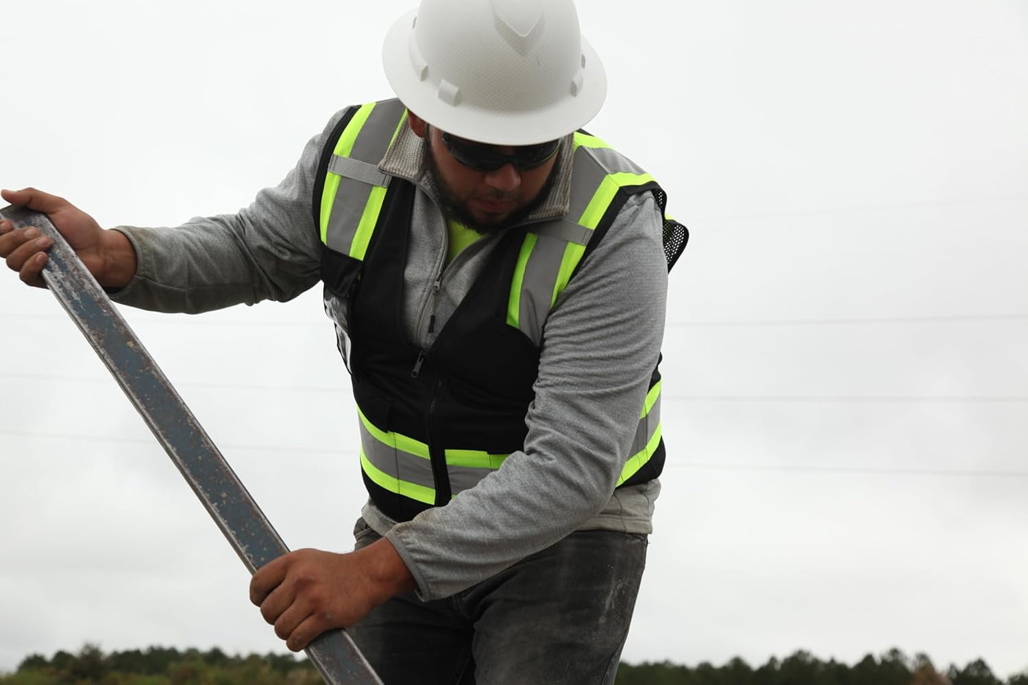Ridgeline White Graphite Pattern Full Brim Hard Hat, Four Point Adjustable Ratchet Suspension