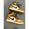 thumbnail image 3 of Jo r-dan 1 Men’s size 12 Yellow Black, 3 of 6