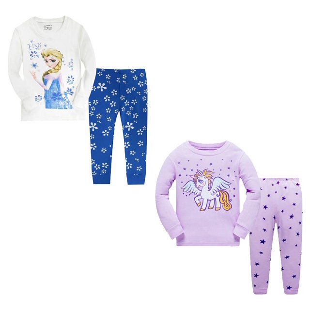 Ensemble de Pyjama pour Enfants 100 % Coton Frozen - Lot de 2 Comprenant Deux Ensembles de Pyjama à Manches Longues. l'Un Ensemble Comprend un Haut Blanc avec un Imprimé de Personnage Frozen et un Pantalon Bleu avec des Motifs Floraux Blancs. l'Autre Ensemble Comprend un Haut Lavande avec un Imprimé Licorne et un Pantalon Lavande Assorti avec des Motifs d'Étoiles. Fabriqué en Tissu de Coton Respirant Semi-Thermique, Ces Pyjamas Sont Doux et Ajustés, Idéal pour l'Heure du Coucher Ou comme Cadeau des Fêtes.