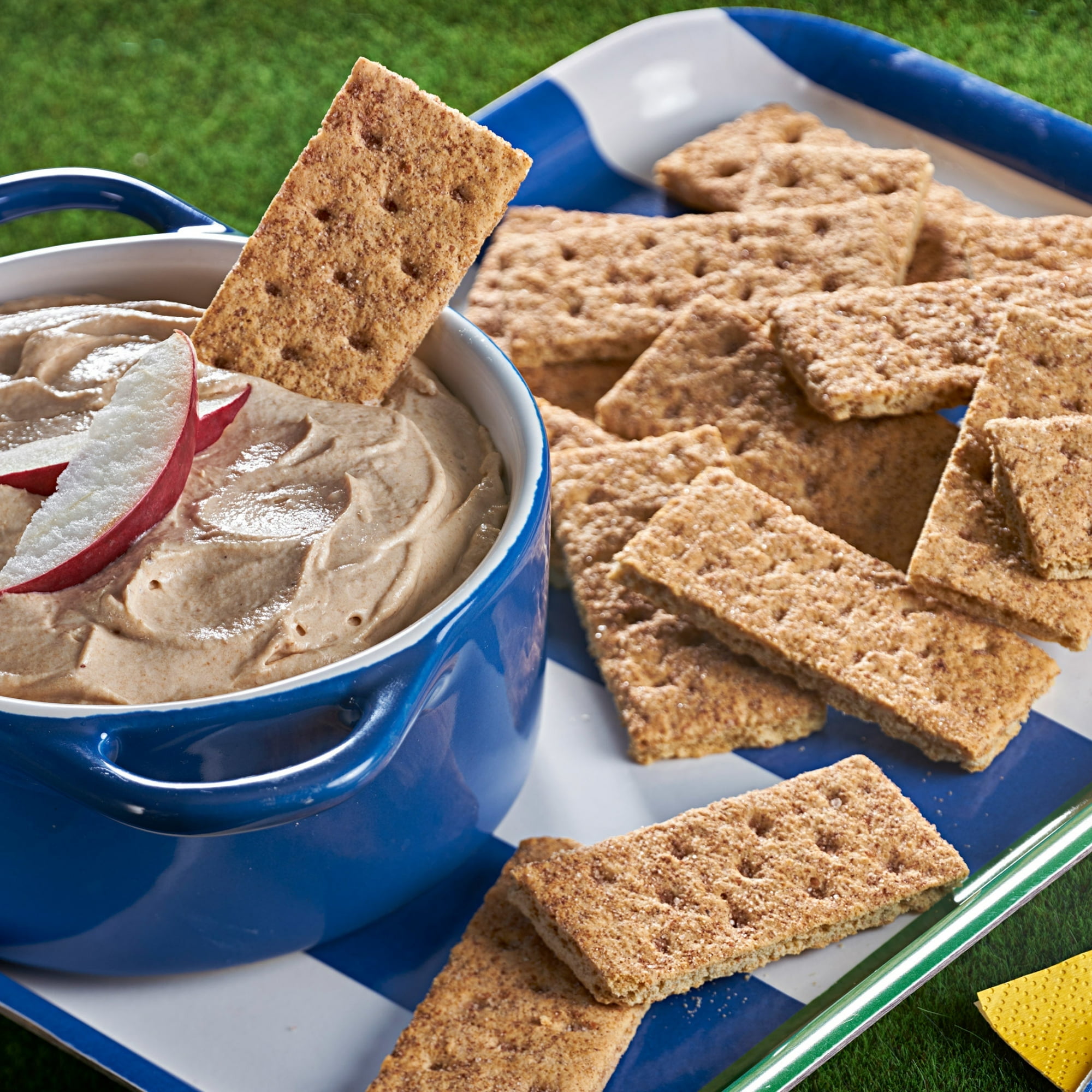 Honey Maid Cinnamon Graham Crackers, Sweet Snack Crackers, 14.4 oz Box With Olive Green Bowl By ValueNest