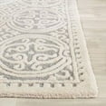 thumbnail image 4 of SAFAVIEH Cambridge Leslie Geometric Wool Area Rug, Silver/Ivory, 7'6" x 9'6", 4 of 5