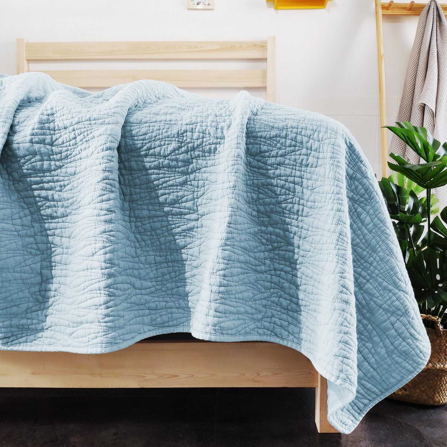 Gouchee Home Carson Quilt Set