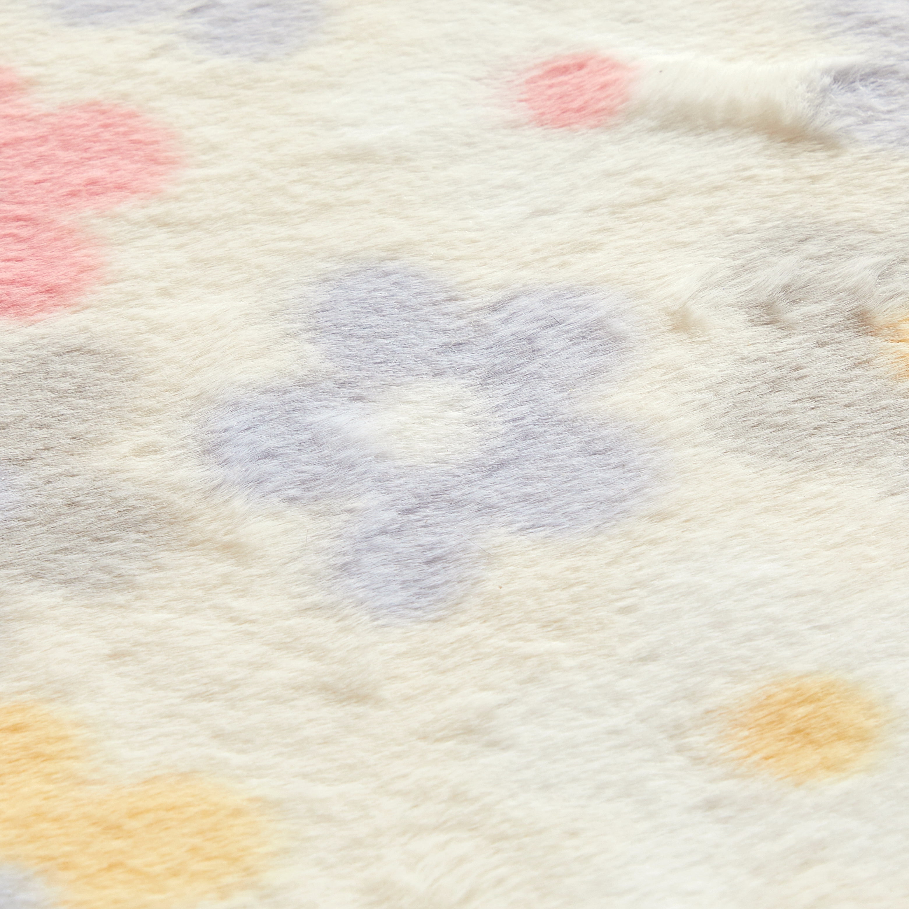 Mainstays 30" x 46" Faux Fur Daisy Print Room Rug For Adults, Multi Color