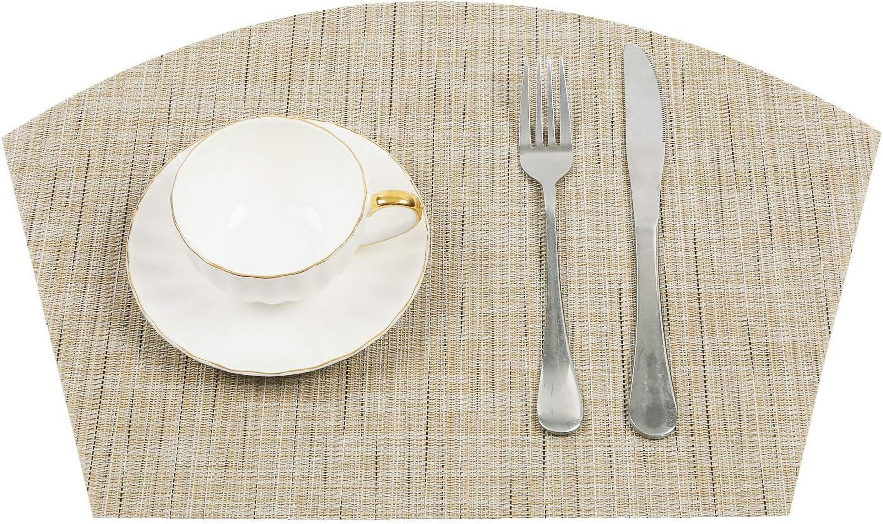Round Table Placemats Set of 4 Wedge Shape Placemat Woven Vinyl Place Mats Heat Resistant Wipe Clean Dining Table Mats Home Table Decor (4, Tan)