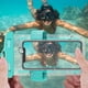thumbnail image 2 of Funda impermeable para teléfono móvil con cordón para el cuello, soporte universal transparente para teléfono móvil, apto para playa, piscina y natación., 2 of 8