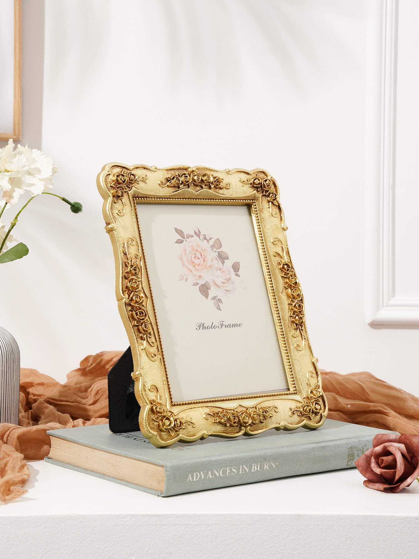 5x7 Vintage Picture Frame, Vintage gold  Flower Textured Hand-Crafted Resin with Glass Front Elegant Retro Vintage Design Photo Frame for Tabletop Display Home Decor(gold)