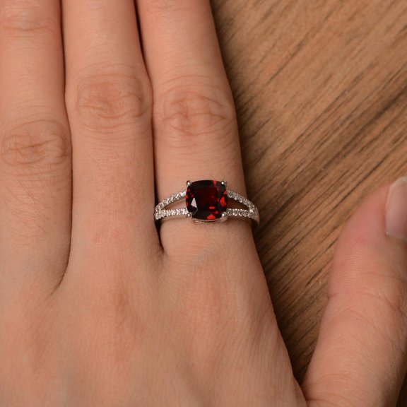 Natural Red Garnet 925 Sterling Silver Ring, Gift for Her, Engagemant Ring, Birthstone Rings for Women, Gift For Her