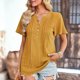 thumbnail image 2 of Camiseta informal de Color puro plisada con ribete de botones y cuello en V con mangas cortas para mujer, 2 of 8