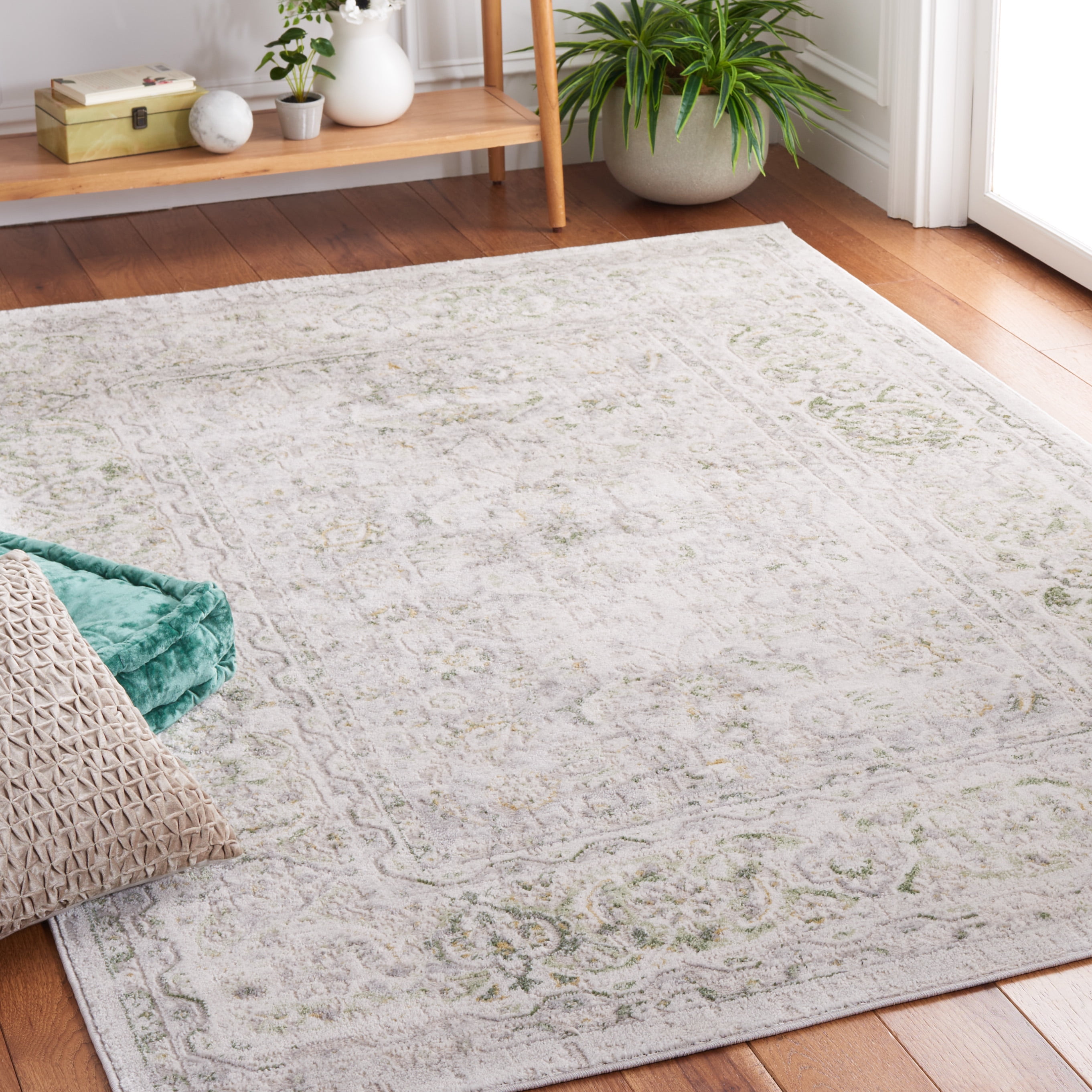 SAFAVIEH Palma Amanda Oriental Area Rug, Beige/Green, 5'5" x 7'7"