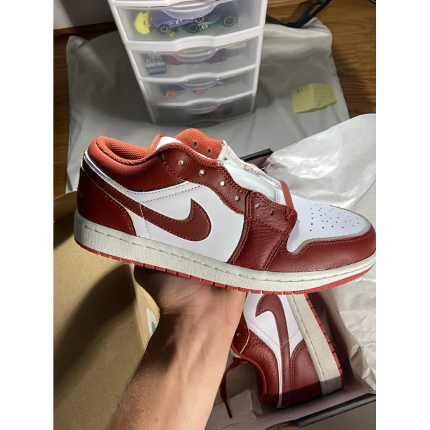 Size 8M - A i r-Jor-dan 1 SE Low Dune Red Brand New ***BACK TO SCHOOL SALE***