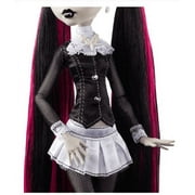 Monster High Doll with Posters, Draculaura in Black and White Reel Drama Cinema Edition