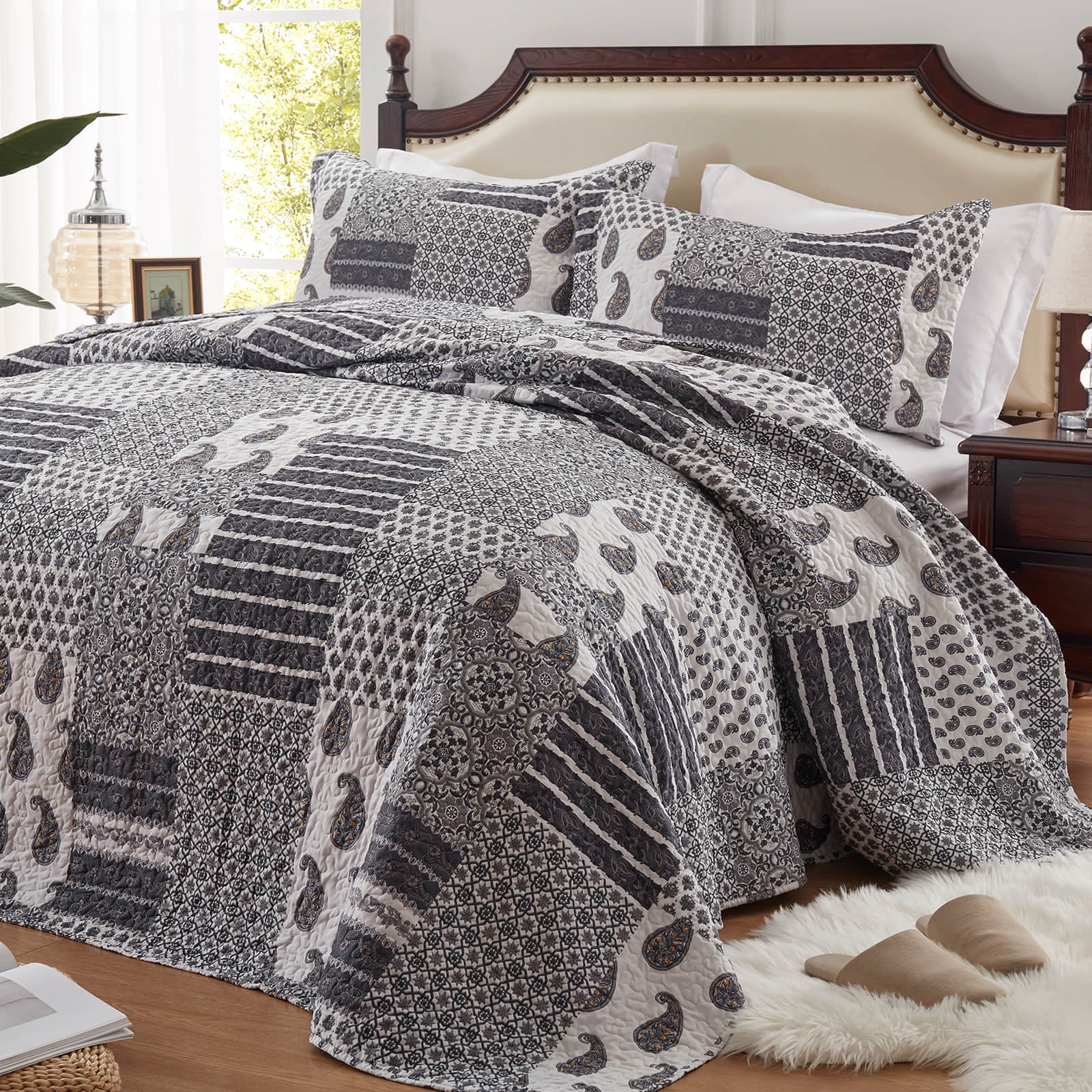3-Piece King Size Quilt Set - Grey Paisley Bedspread Coverlet with 2 Pillow Shams, Microfiber