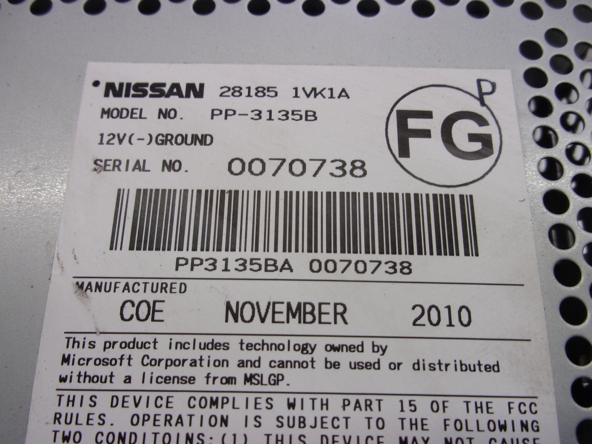 Pre-Owned 2011-2015 Nissan Rogue Radio Receiver CD Player ID 281851VK1A OEM - Verify Specific Vehicle Fitment In Description - (Good)