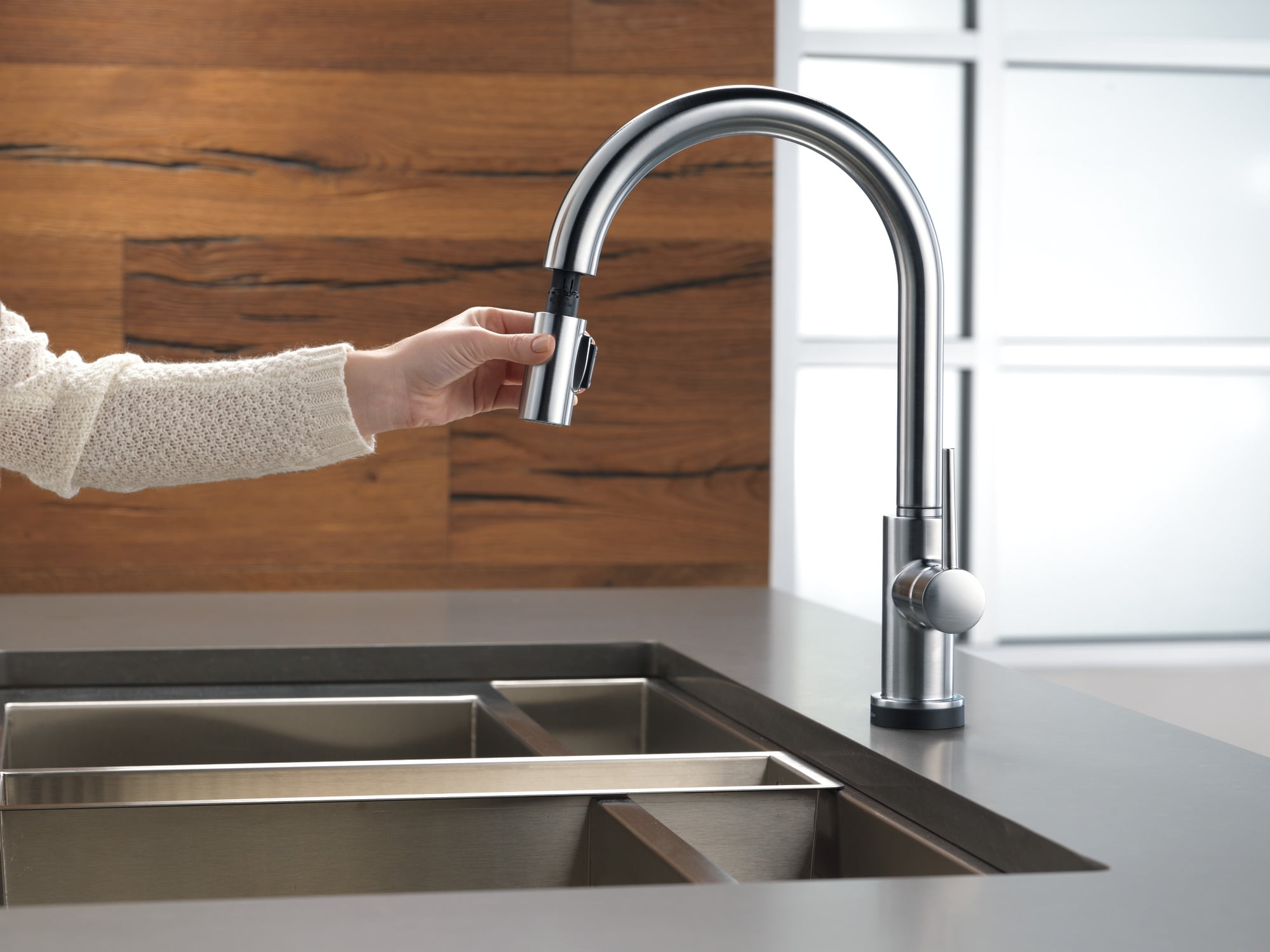 Delta Trinsic Single Handle Pull-Down Sprayer Kitchen Sink
