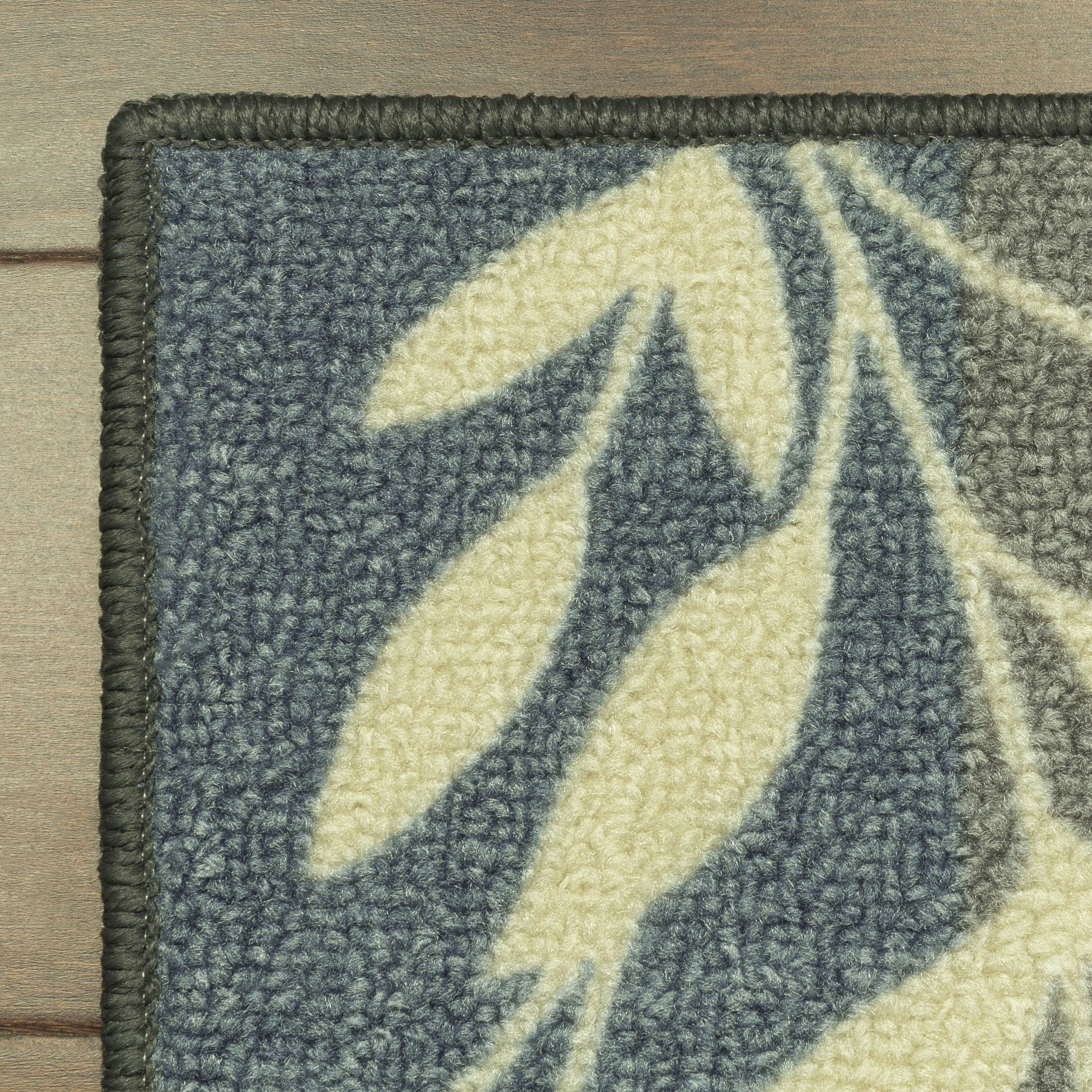 Mainstays Traditional Leaf Block Aqua Gray Indoor Hallway Runner Rug, 1'8"x5'