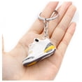 thumbnail image 3 of LLavero de zapatillas de deporte, adorno de bolso de pareja, Mini zapatos de baloncesto estéreo 3D, llavero colgante de coche, 3 of 5