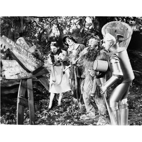 Wizard Of Oz Dorothy People Reading in Black and White Photo Print (8 x 10)