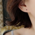 thumbnail image 2 of Pendientes de plata esterlina S925 chapados en oro de 14 quilates, minipendientes clásicos versátiles con cuatro garras y un diamante y circonita, estilo japonés-coreano, sencillos para mujer, 2 of 5