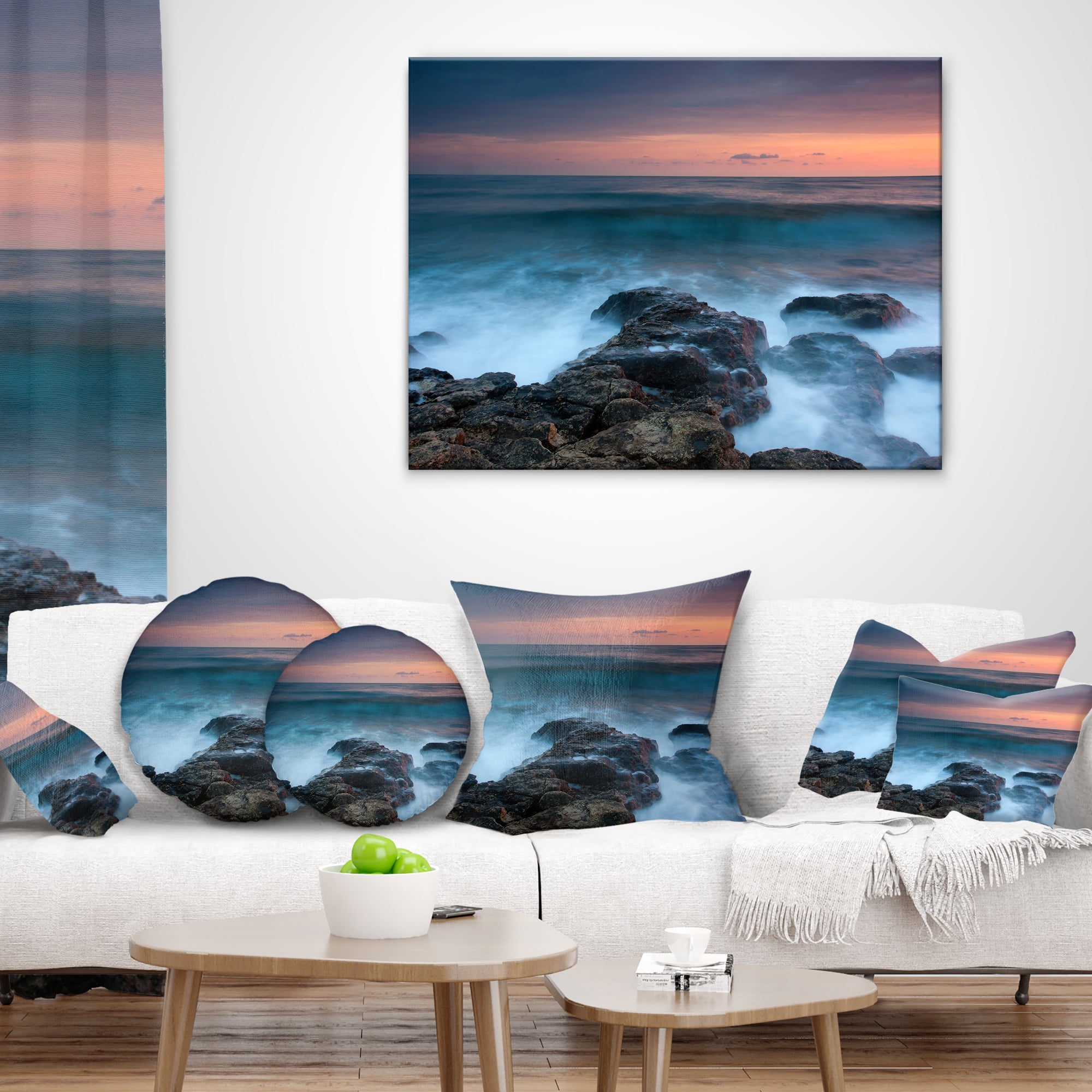 Designart Rocky Beach and White Waves - Seashore Throw Pillow - 16x16