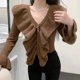 thumbnail image 5 of Suéter suave con cuello en V y tirantes, nuevo diseño de estilo coreano para mujer, suéter de punto corto elegante y de estilo nicho, 5 of 5