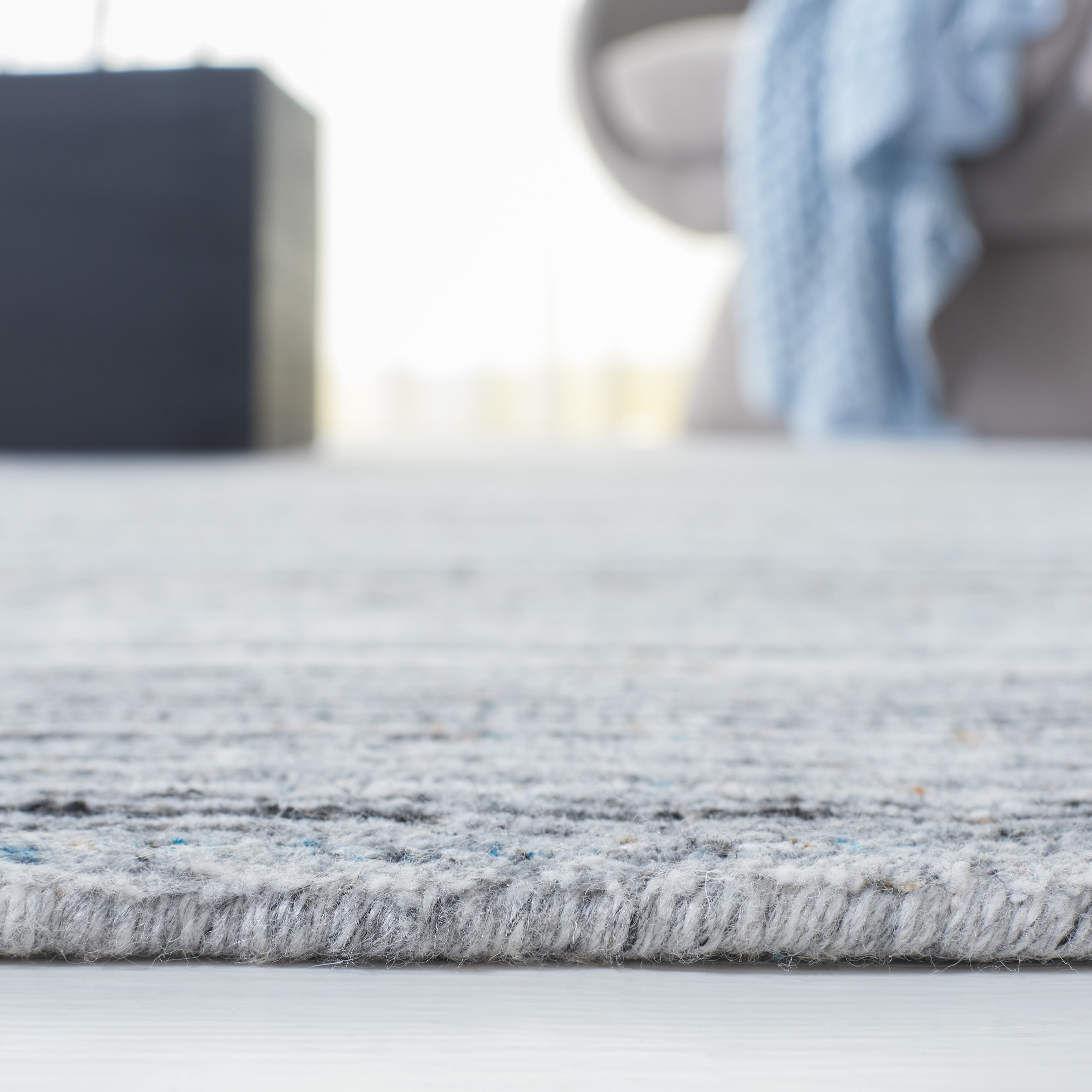 Safavieh Mirage Weldon Distressed Area Rug, Dark Gray, 5' x 8'