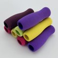 thumbnail image 4 of 50 Uds pluma de esponja pinza herramienta de aprendizaje de escritura agarre de lápiz ayuda de escritura pluma de entrenamiento herramienta de corrección de postura de agarre para niños, 4 of 5