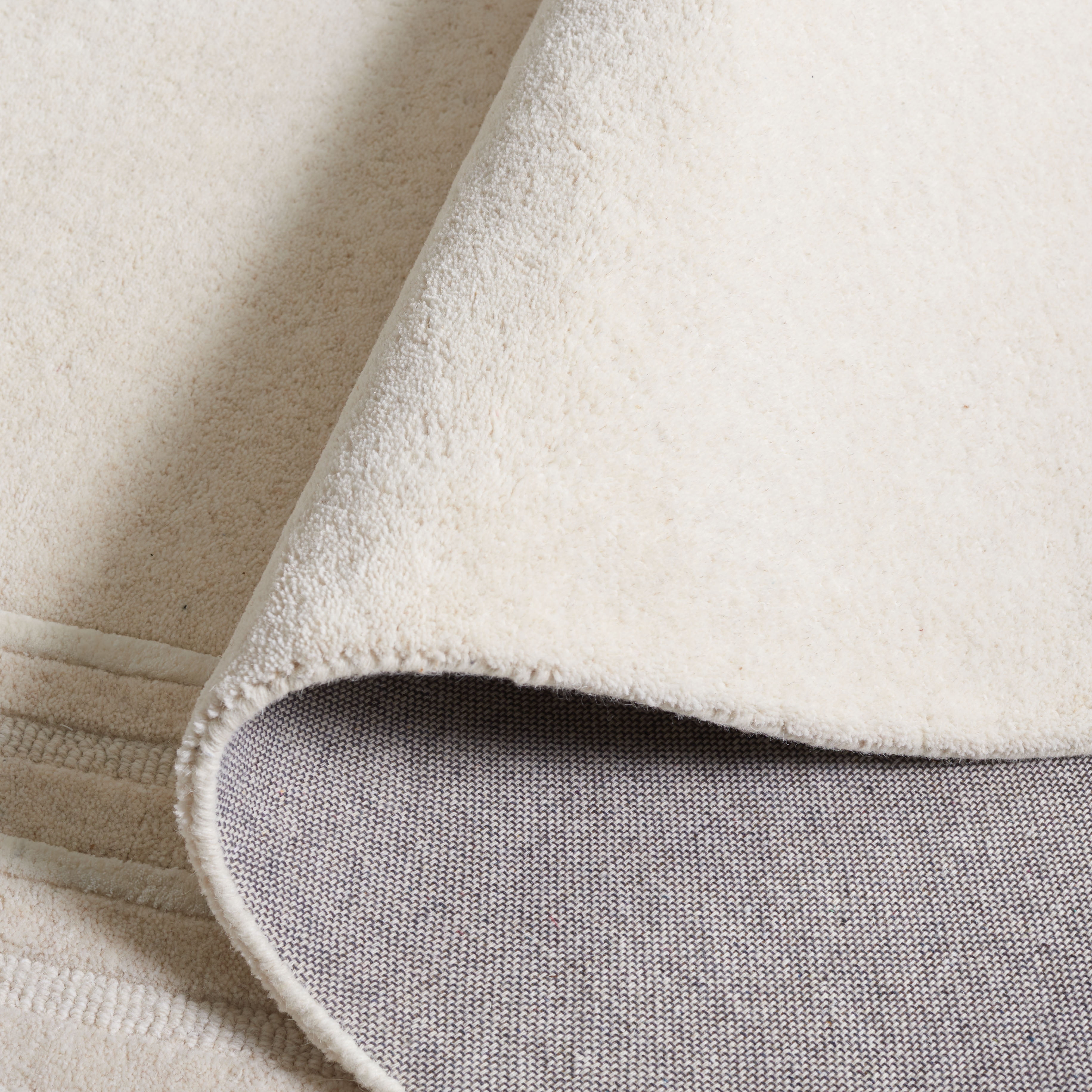 SAFAVIEH Soho Bevis Geometric Runner Rug, Beige/Ivory, 2'3" x 8'