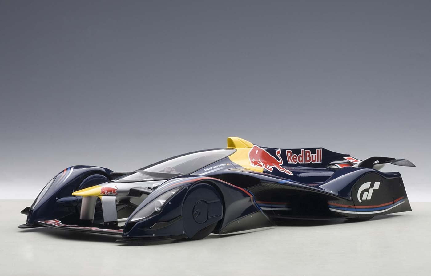 b8531133-e18a-4d61-adae-