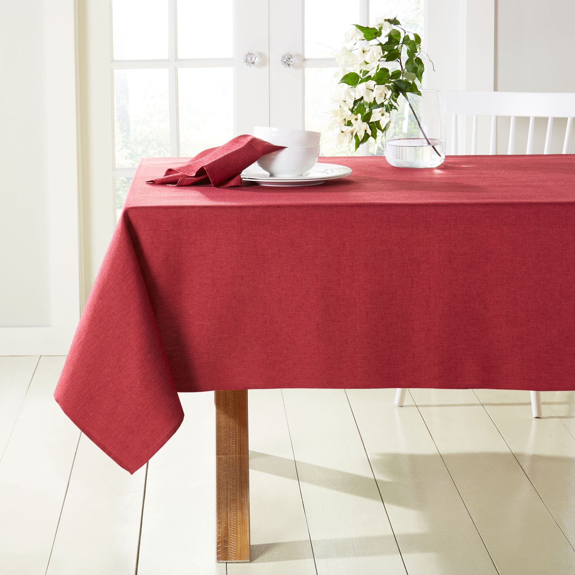 Town & Country Living Somers Tablecloth