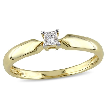 1/10 Carat T.W. Princess Cut Diamond Solitaire Ring in 10kt Yellow Gold