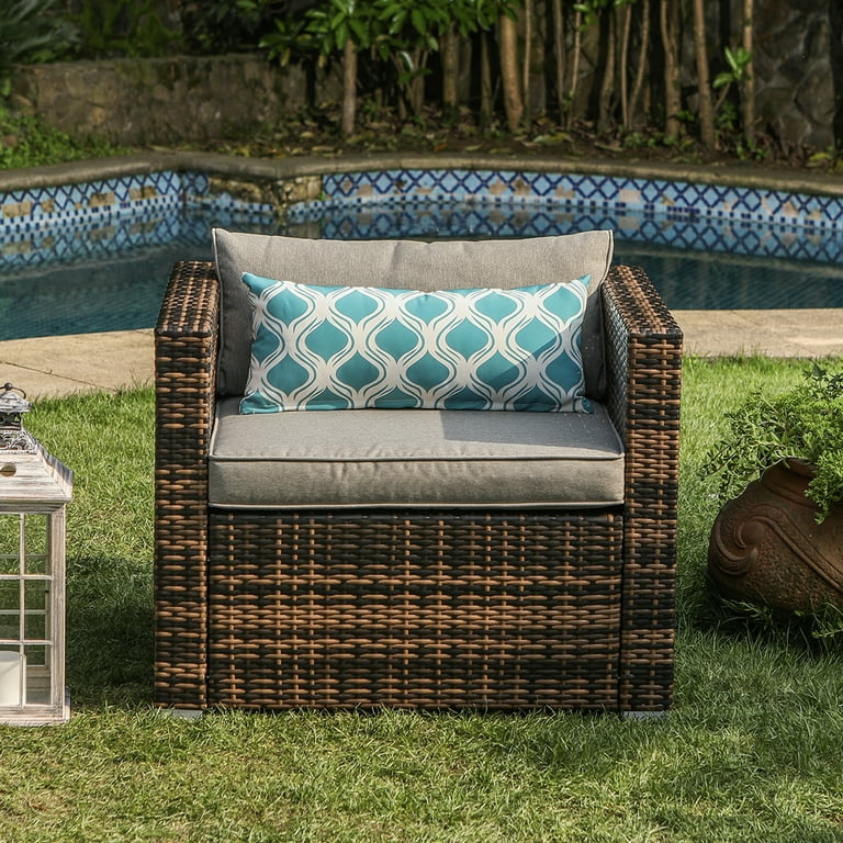 Wicker porch 2024 chairs with cushions