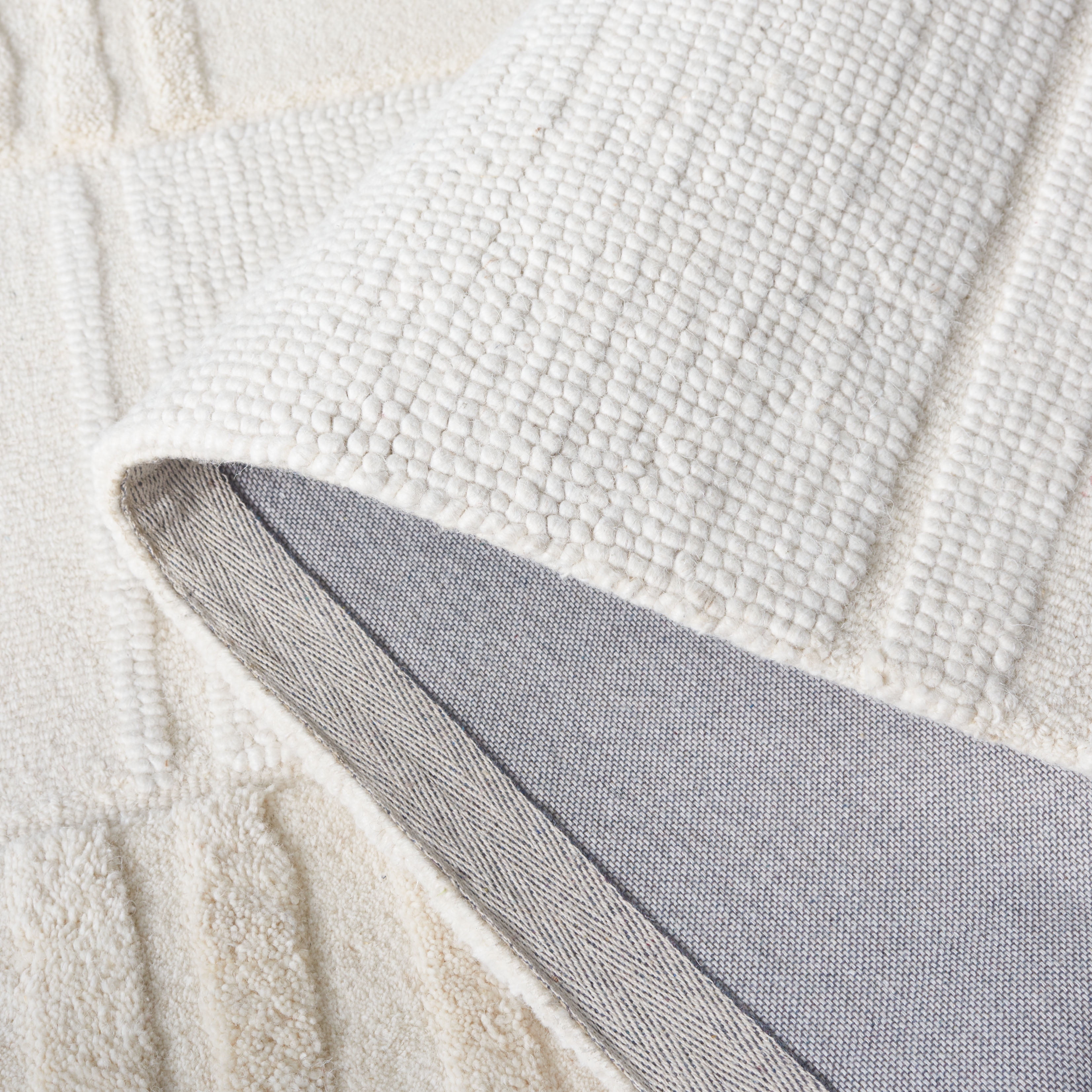 SAFAVIEH Manhattan Marvin Geometric Area Rug, Ivory/Beige, 6' x 9'