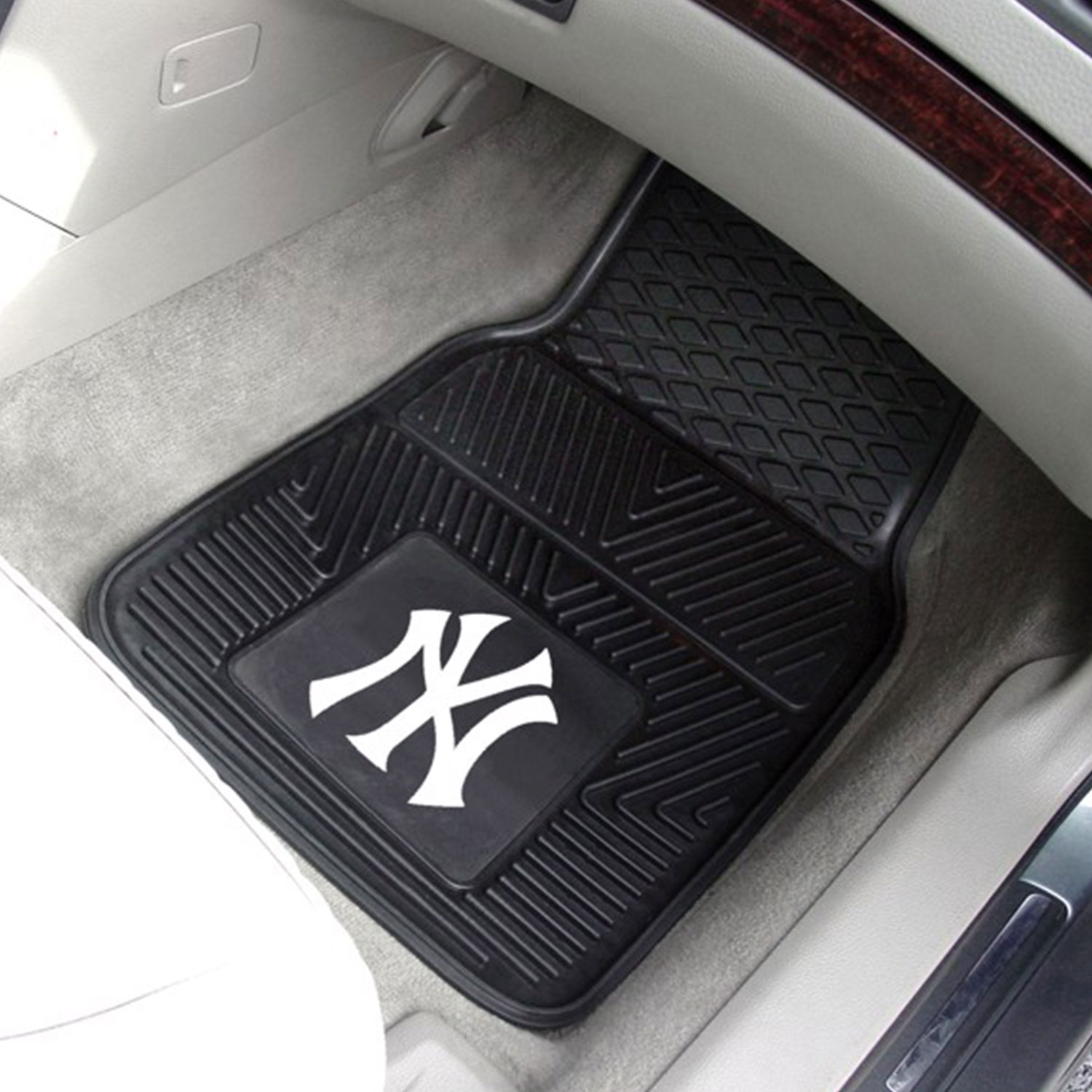  FANMATS MLB - New York Yankees Man Cave Rug - 5ft. X