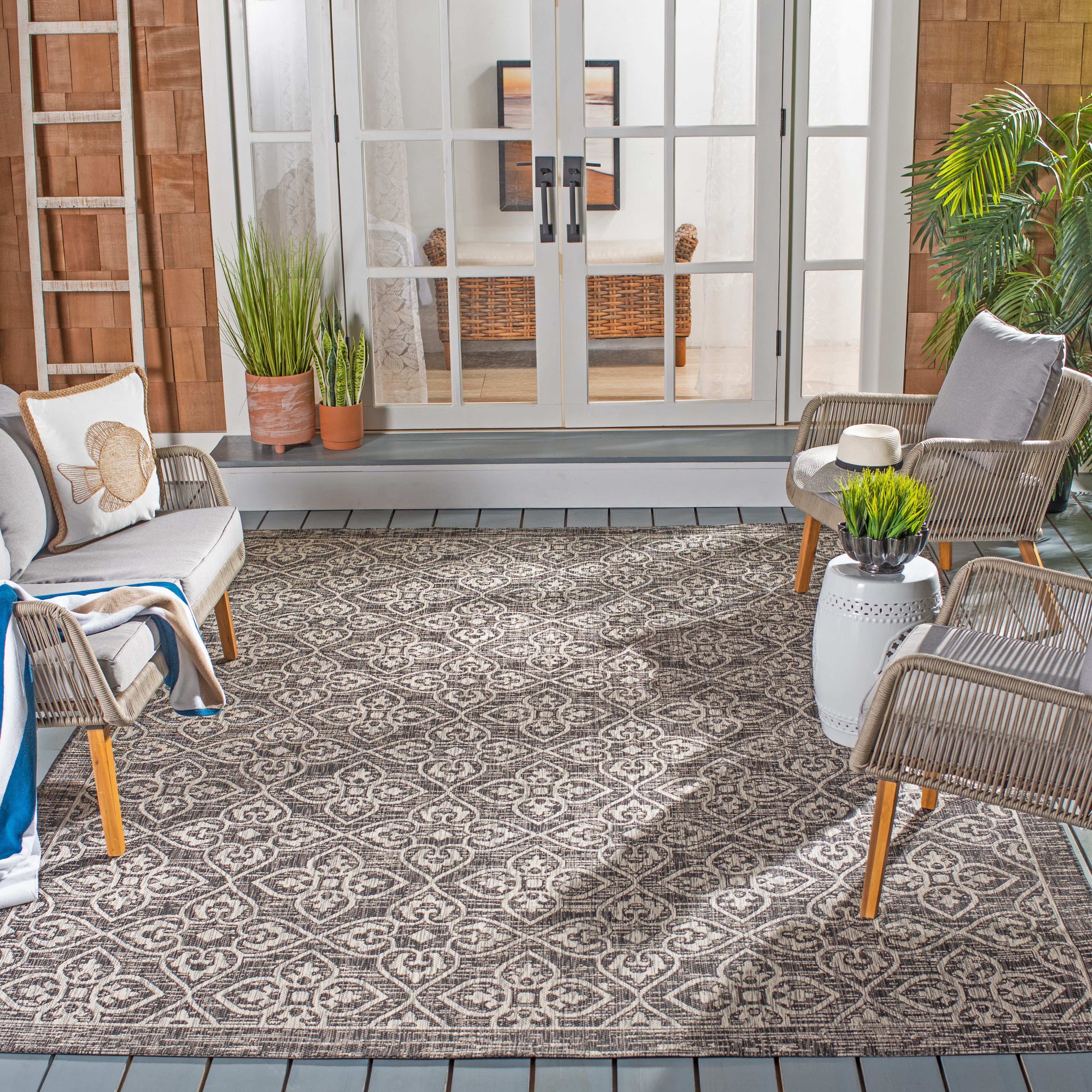 SAFAVIEH Courtyard Amber Damask Indoor/Outdoor Area Rug, Black/Light Grey, 8' x 11'