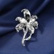 thumbnail image 2 of Broche de flor de cristal austriaco para mujer,Broche de camelia de satén de seda blanca, 2 of 3