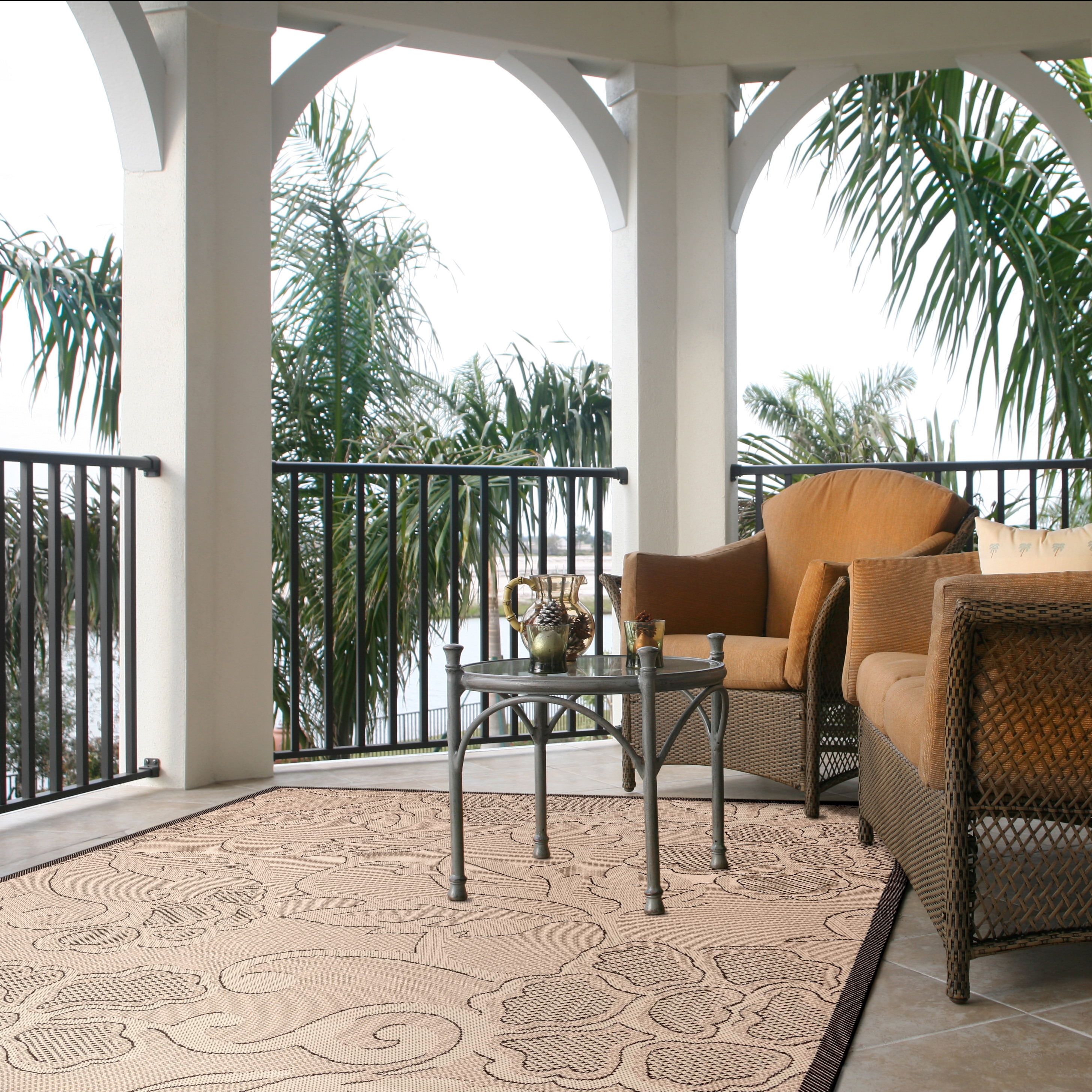 Safavieh Courtyard Helen Floral Indoor/Outdoor Area Rug, Sand/Black, 7'10" x 7'10" Square