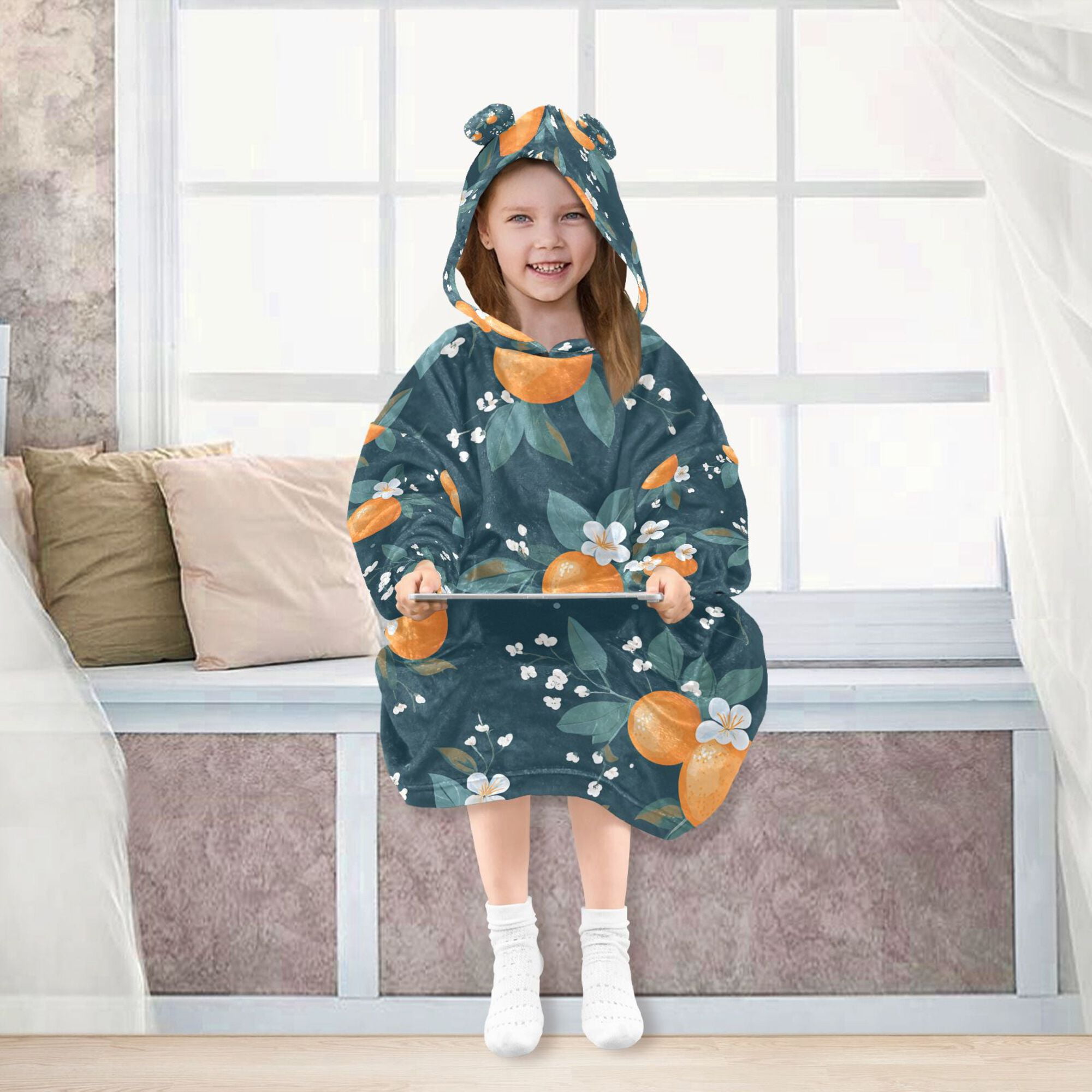 FORMRS Wearable Blanket Hoodie with Sleeves for Kids Cozy Flannel Sweatshirt, Blue Oranges