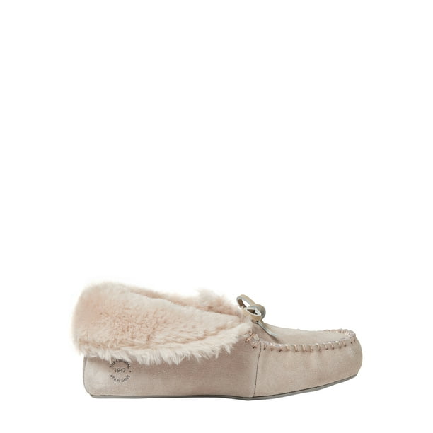 stores that sell dearfoam slippers