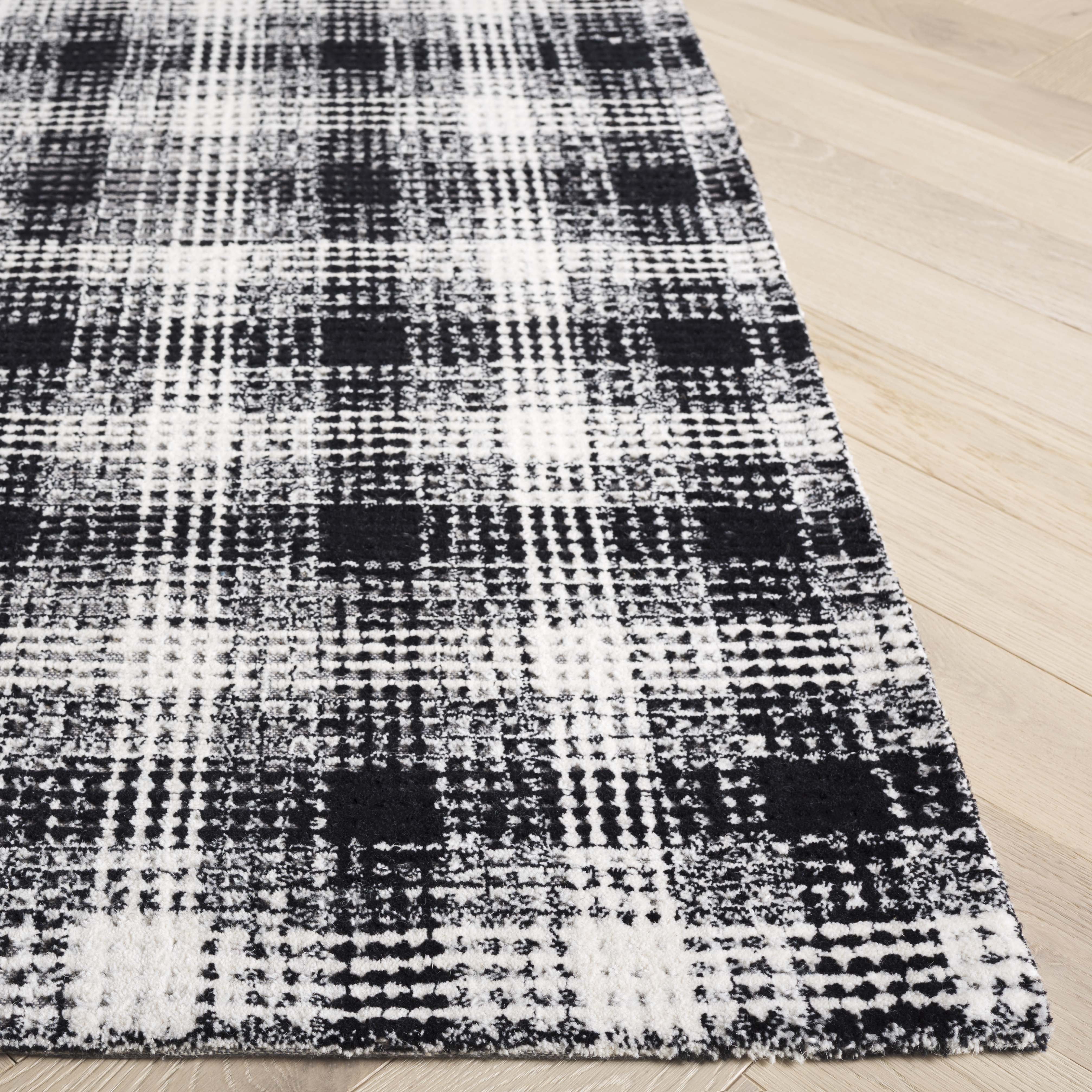 Safavieh Genre Jada Geometric Area Rug, Black/Ivory, 4' x 6'