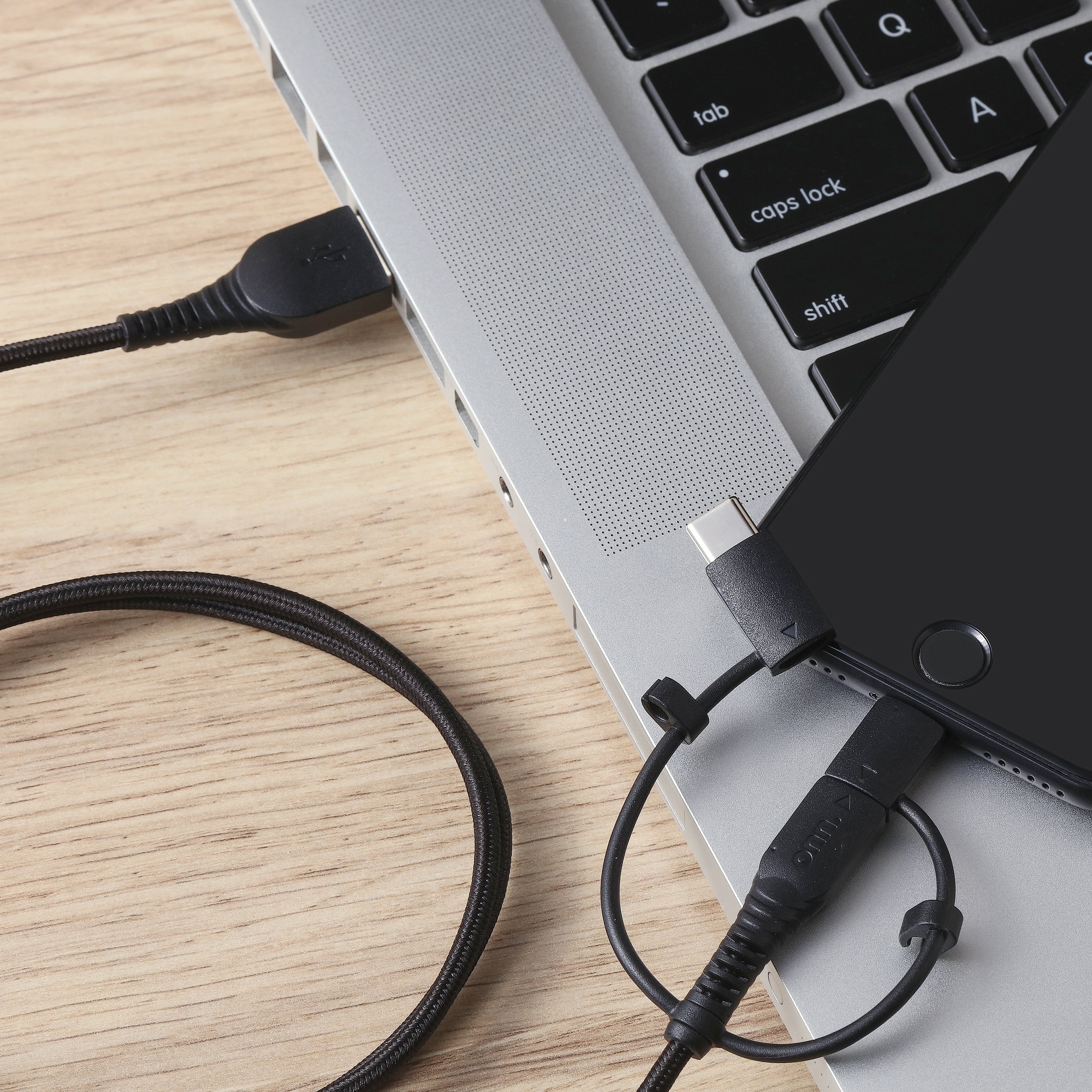 onn. 3' Tri-tip to USB Cable, Black