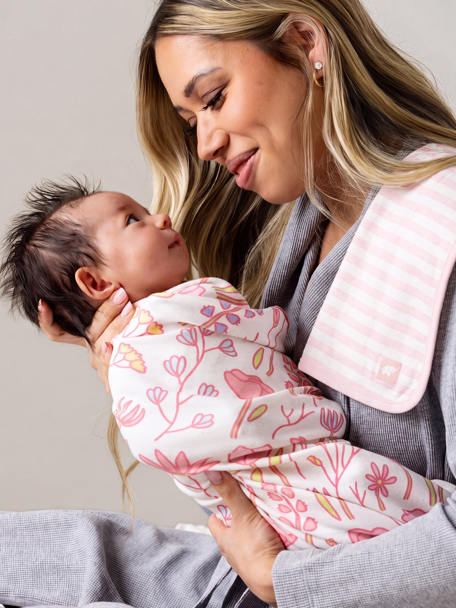 Monica + Andy Organic Cotton Baby Burp Cloth Set, GOTS Certified Soft & Absorbent Burp Cloths, 3-Pack