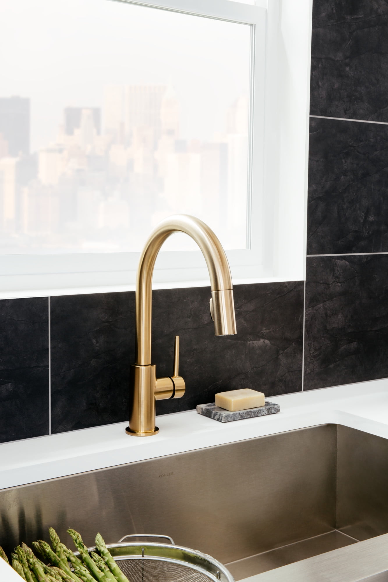 Delta Faucets Trinsic 1 Handle Kitchen Sink Faucet, Matte Black