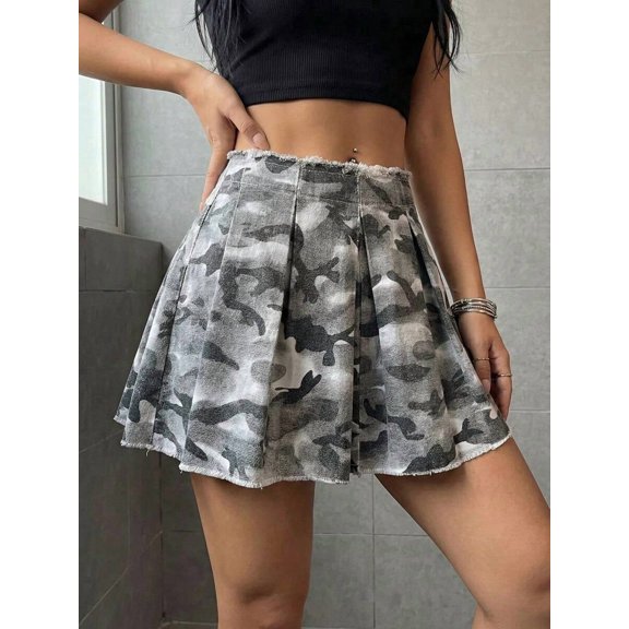Womens Camo Pleated A-Line Mini Skirt In Green - Distressed Raw Hem