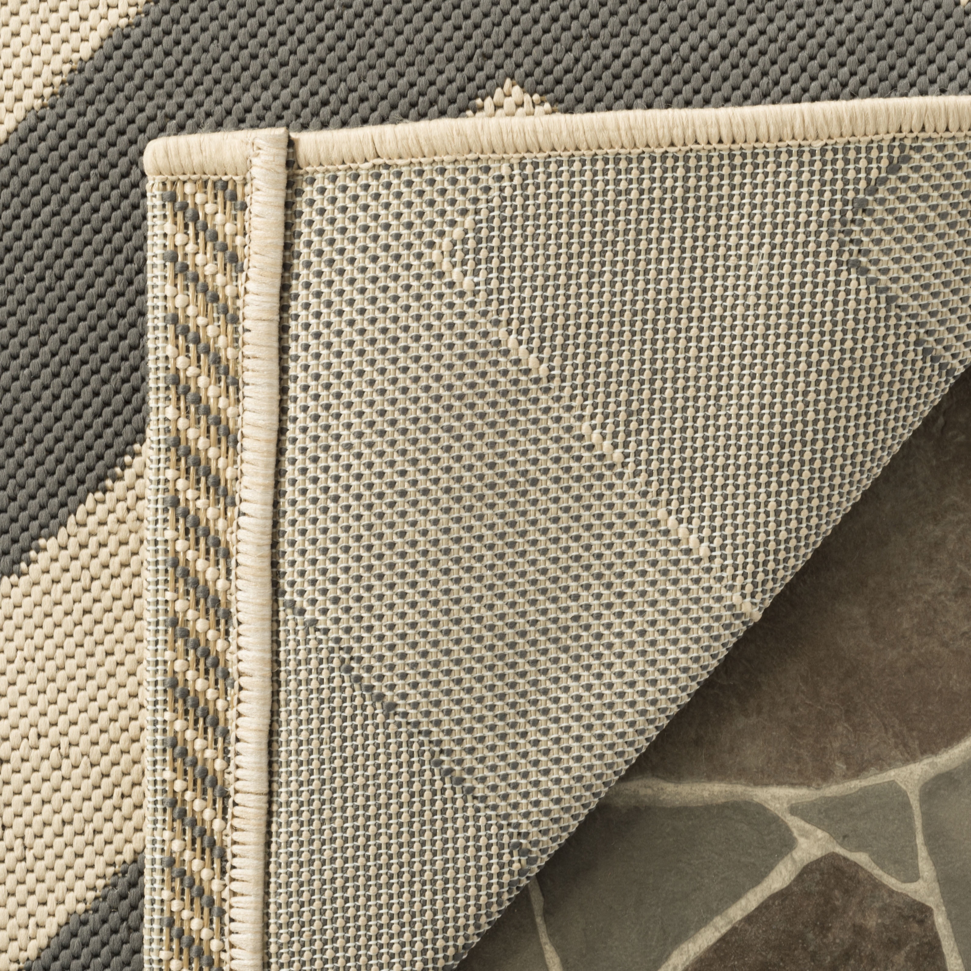 Safavieh Courtyard Bailey Chevron Indoor/Outdoor Area Rug, Gray/Beige, 5'3" x 5'3" Round