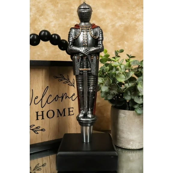 Medieval Suit Of Armor Kings Knight Swordsman Novelty Beer Tap Handle Figurine