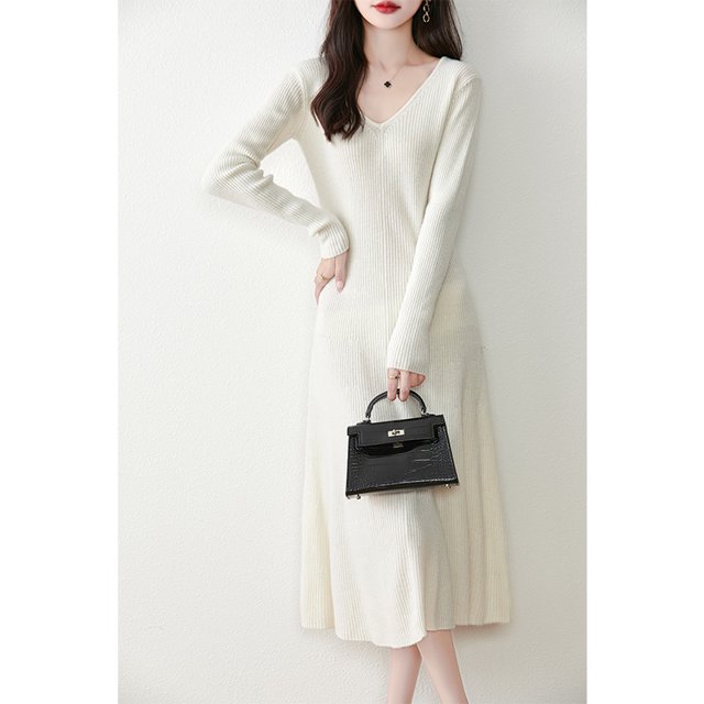 Robe en Laine Pure Tricotée pour Femmes Col en V Simple Rayée Décontractée Mode Chaude Automne et Hiver 2024