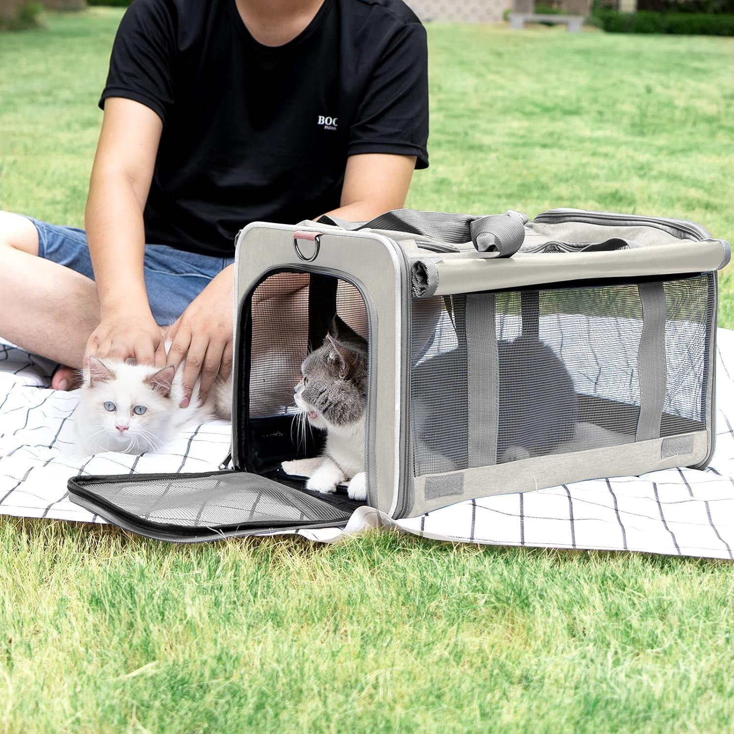 Pet Carrier for Large and Medium Cats, Soft-Sided Pet Carrier for Big Medium Cats and Puppy Dog Carriers Cat Carriers, Pet Privacy Protection Travel Carrier