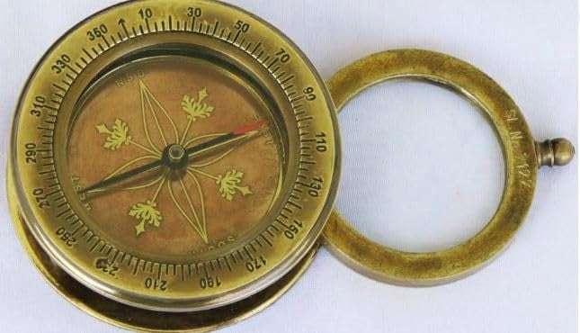 Maritime treasures Vintage Brass Pocket Compass with Lid  Antique Style Nautical Compass