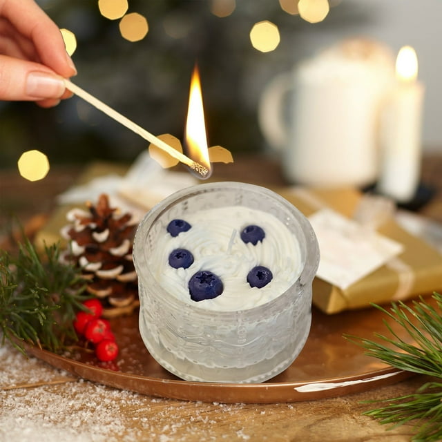 Mareep Romantic Blueberry Cake Aromatherapy Candle, Exquisite Design, Charmful Aroma, Creating An Vibes Scented Evening Fireside Fragrances