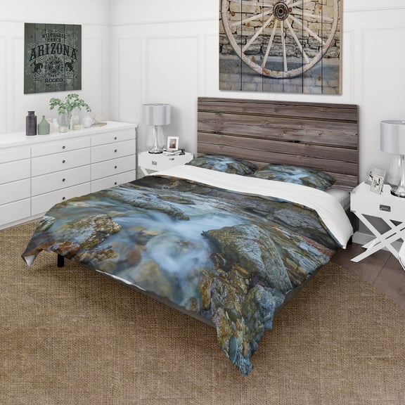 Designart 'Blue Water in River' Traditional Duvet Cover Set